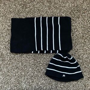Aeropostale Winter Hat + Scarf Set